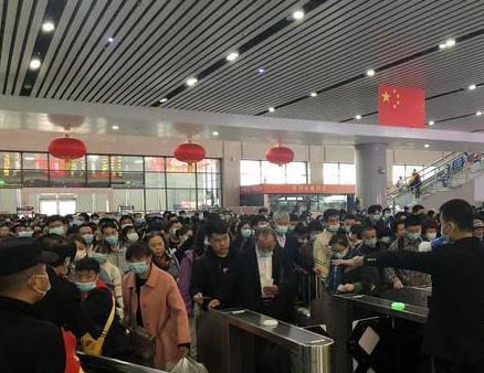 郑州新东站